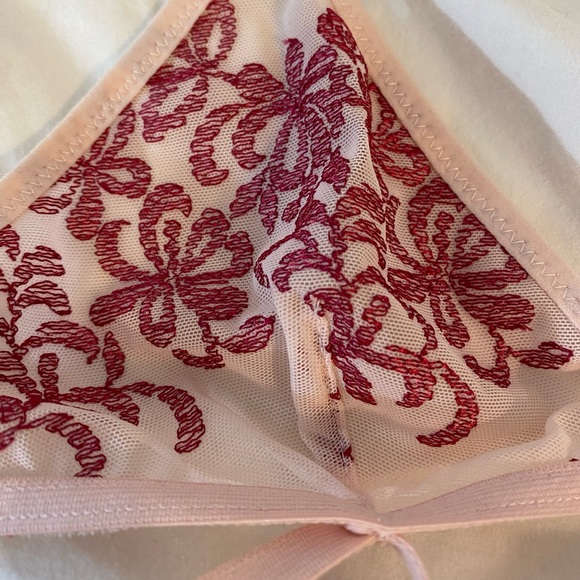 Floral Lace Bralette - Picture 3 of 7